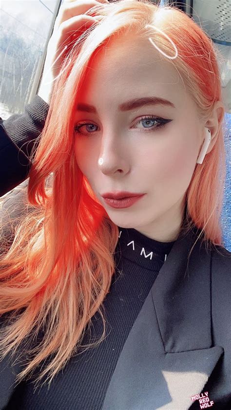 MollyRedWolf 𝓞𝓷𝓵𝔂𝓕𝓪𝓷𝓼 Top 0,8  .